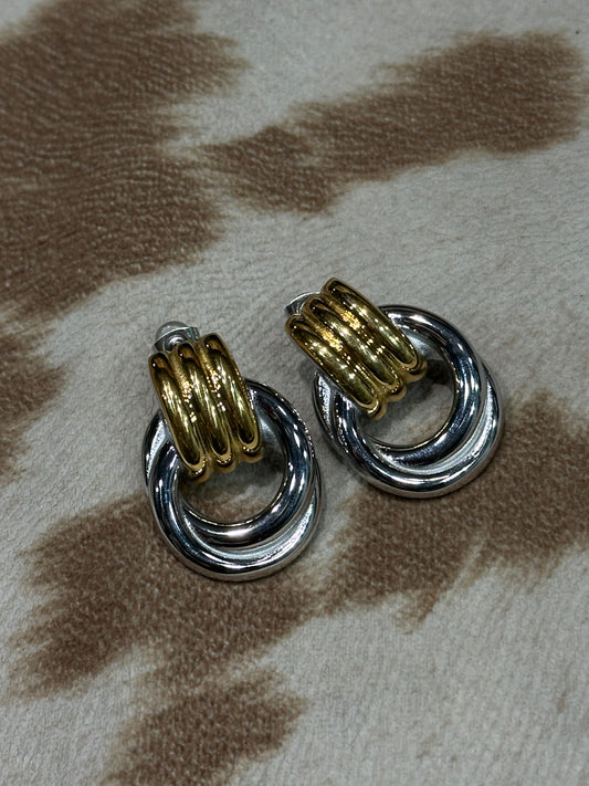 Elegant gold and silver earring