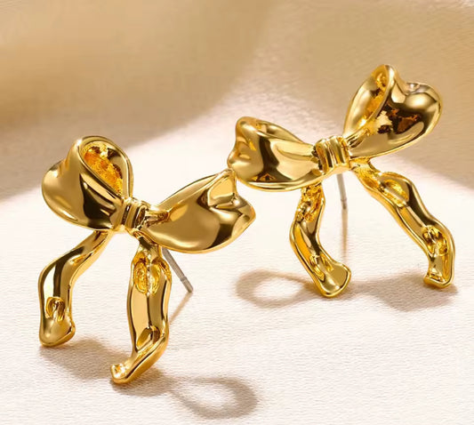 Cute bow earrings