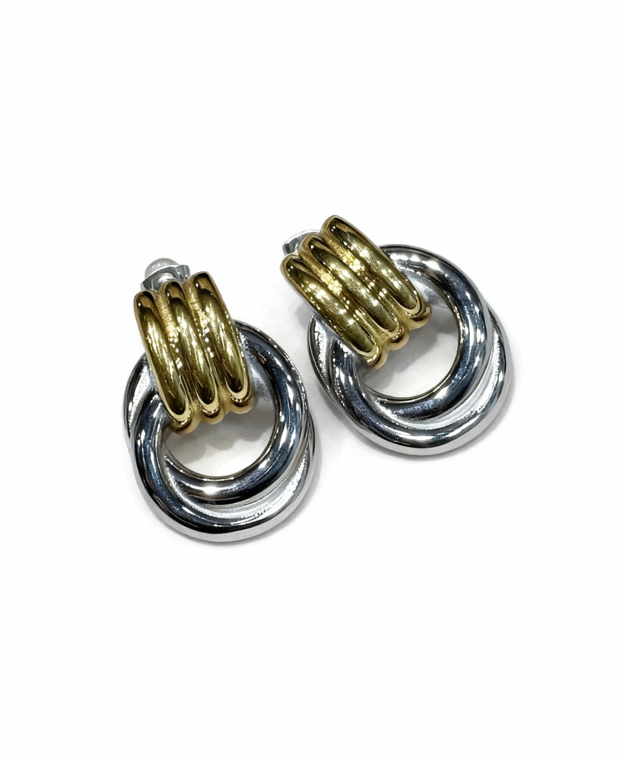 Elegant gold and silver earring