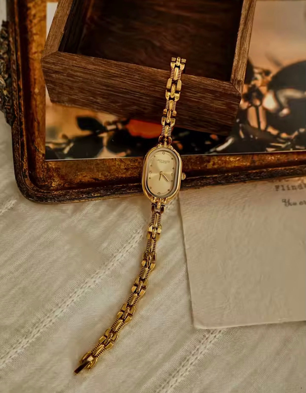 Simple Light Luxury Elegant Watch
